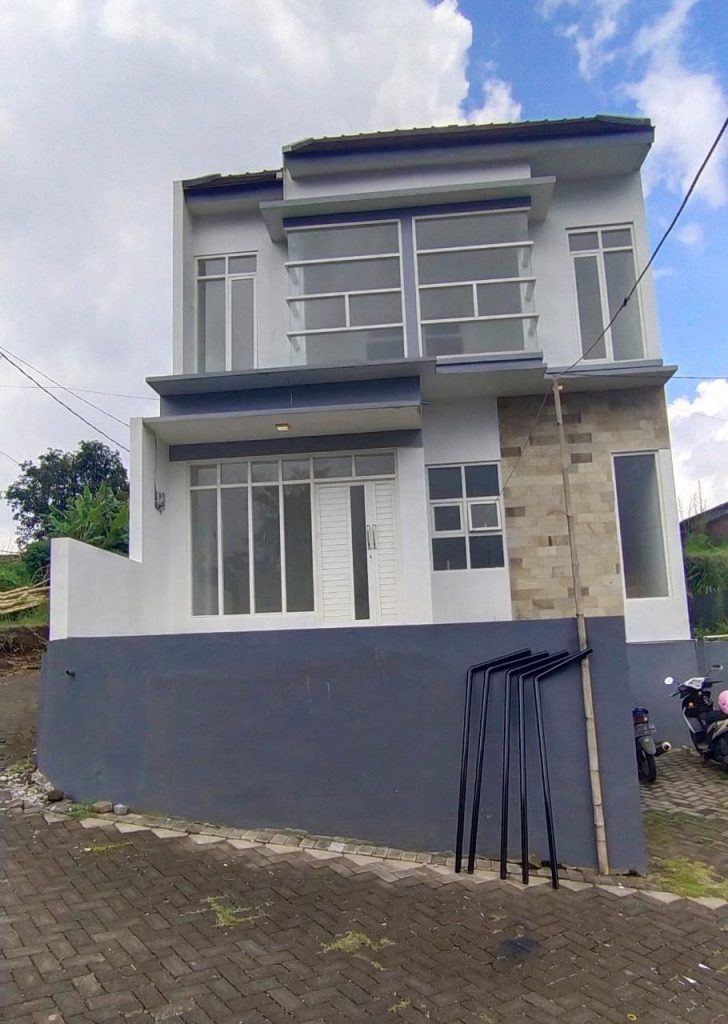 081252694202 endriyanti – bee property –  GOLDEN VILLAGE BATU  2 lantai  477 juta