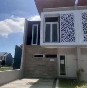 600 JUTA DIJUAL RUMAH MURAH 2 LANTAI MENGANTI GRESIK